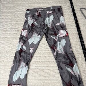 Fabletics Womens LG Gia Capri Water Works NWT Power Lite Leggings Yoga Workout